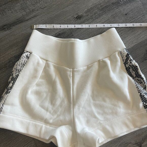 adidas by Stella McCartney Essentials Short - Picture 9 of 10